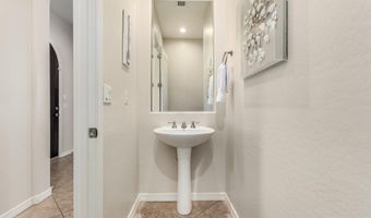 4390 S WHITE Dr, Chandler, AZ 85249
