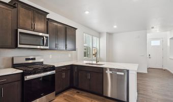 722 N SHAWNEE St, Aurora, CO 80018