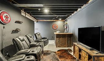 11 Windswept Dr, Arnold, MO 63010