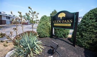 2 Southcreek Ct B, Amherst, NY 14051