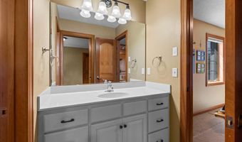 15197 Uplander St NW, Andover, MN 55304
