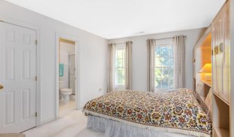 10834 HILLBROOKE Ln, Potomac, MD 20854
