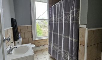 32 1st St 2, Albany, NY 12210