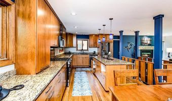 1429 Skiles Ln, Arden Hills, MN 55112