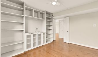 5000 BATTERY Ln 804, Bethesda, MD 20814
