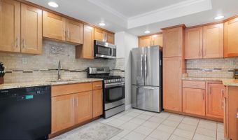 7137 MURRAY Ln, Annandale, VA 22003