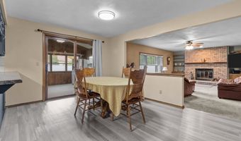 1022 E CAPITOL Dr, Appleton, WI 54911