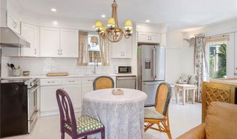 604 Thames & 4 Dixon St, Newport, RI 02840