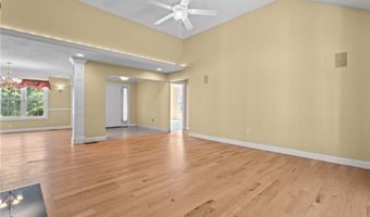 125 West Rd, Cumberland, RI 02864