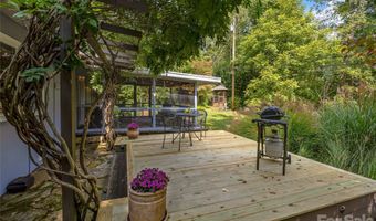 5 Hillcrest Rd E, Asheville, NC 28804