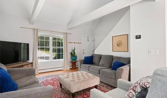 19 Narragansett Ave, Glocester, RI 02814