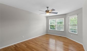 178 Cascade Circle Dr, Ballwin, MO 63021