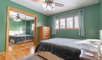 2025 S Plaza Dr, Akron, OH 44319