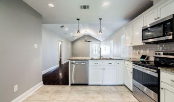 319 Harvest Ln, Abbeville, LA 70510