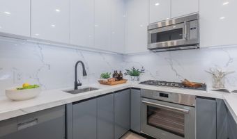 1332 G St SE 1, Washington, DC 20003