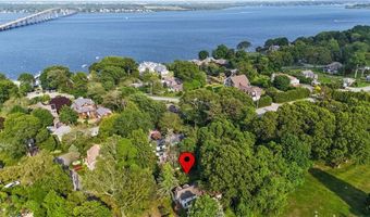 105 North Rd, North Kingstown, RI 02874