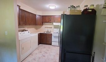 5 LakeView Dr S, Alloway, NJ 07419