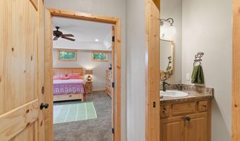 1029 Sun Valley Dr, Careywood, ID 83809