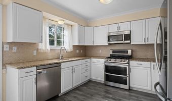 1554 Morning Sun Dr, Ballwin, MO 63021