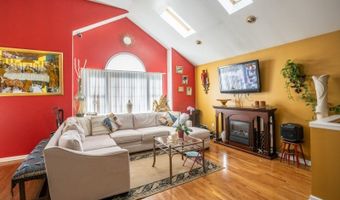 138 S Salem St, Andover, NJ 07801