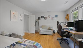 56 Somerset St, East Greenwich, RI 02818