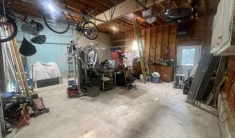 266 Orchard Ave, Belford, NJ 07718