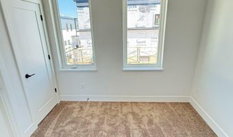 33 LOWER SERVICE Ct NW, Washington, DC 20001