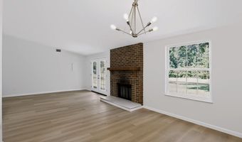8527 Zephyr Dr, Indianapolis, IN 46217