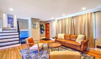 62 Meadowcrest Dr, Cumberland, RI 02864