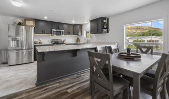 105 Meador St, Asotin, WA 99402