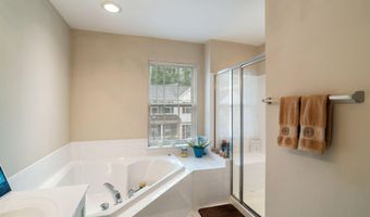 6 Foxmoor Ln, Bayville, NJ 08721