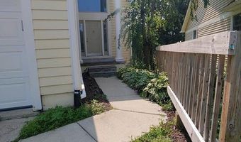 481 Village Oak Ct, Ann Arbor, MI 48103