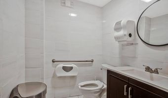 81 MAIN St, Annapolis, MD 21401