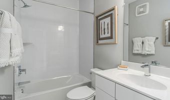 44615 WOLFHOUND Sq, Ashburn, VA 20147