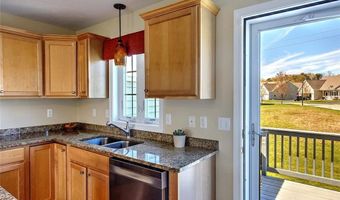 31 Streamview Dr, Cumberland, RI 02864
