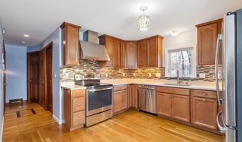 21 Greenfield St, Attleboro, MA 02703