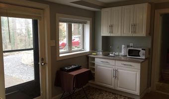 8312 UPPER SPRING Ln, Annandale, VA 22003