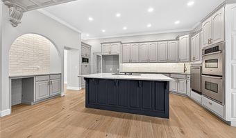 17 Sandhurst Dr, Bella Vista, AR 72714