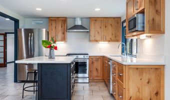 82-984 PAIKAPAHU St, Captain Cook, HI 96704