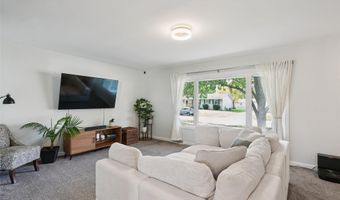 1309 6th Ave SE, Altoona, IA 50009