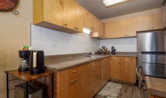 33 HUALALAI St 310, Hilo, HI 96720