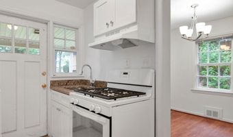 2826 JEFFERSON Dr, Alexandria, VA 22303