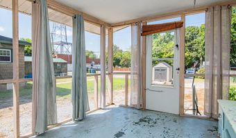 525 Hamilton St, Roanoke Rapids, NC 27870