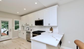 318 N PAYNE St, Alexandria, VA 22314