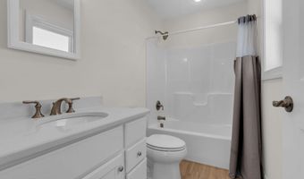 42 Carlyle Dr, Bayville, NJ 08721