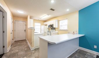 2741 McLain Ln, Albany, GA 31707