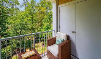 23265 MILLTOWN KNOLL Sq 101, Ashburn, VA 20148