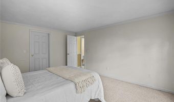 15 Nipmuc Trl A, North Providence, RI 02904