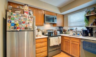 2100 N SCOTT St 103, Arlington, VA 22209