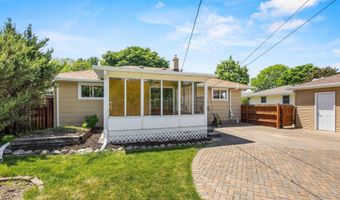 2700 N LILLIAN Ct, Appleton, WI 54911